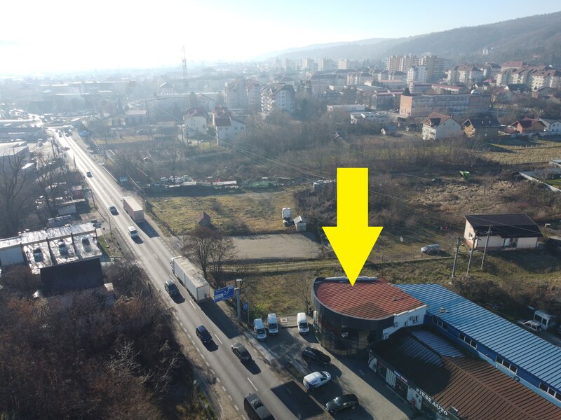 Valcea Nord vav Flandra Spatiu comercial/birouri 150mp ,stradal la E81 ,vad